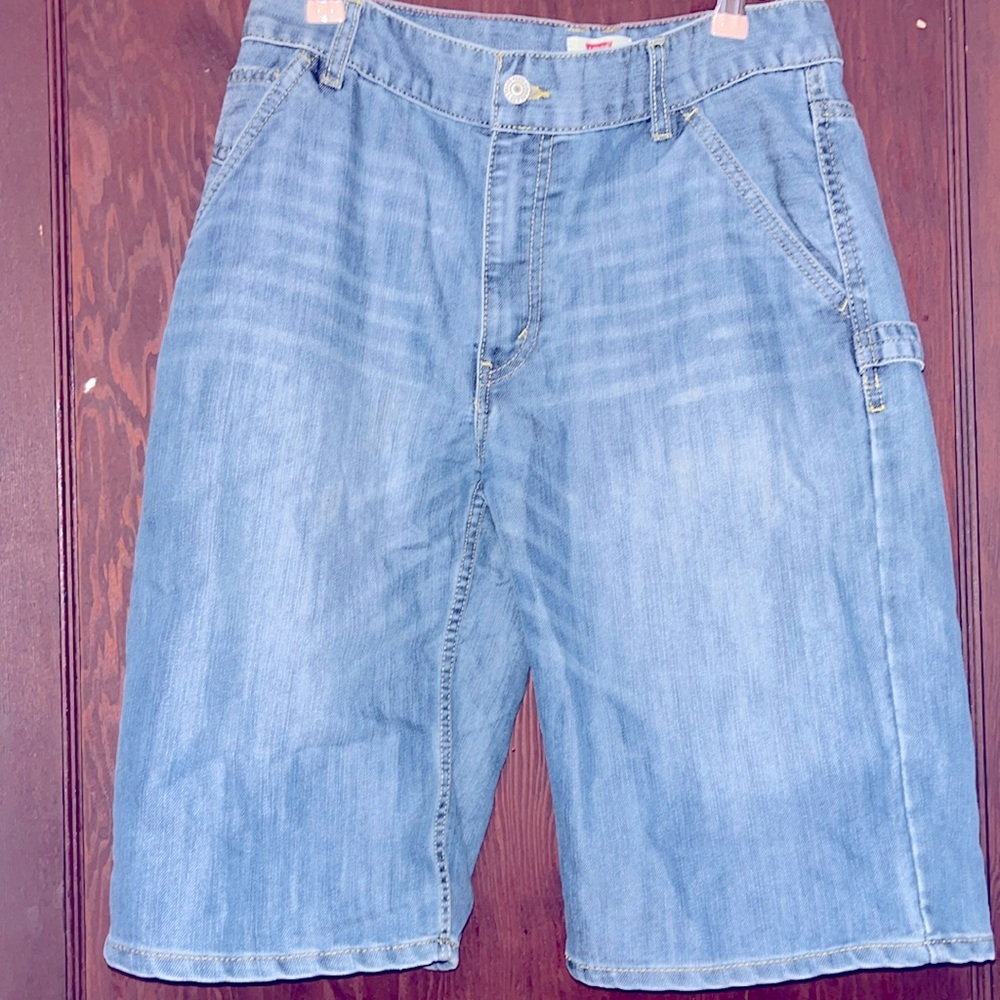 Levi’s Jorts